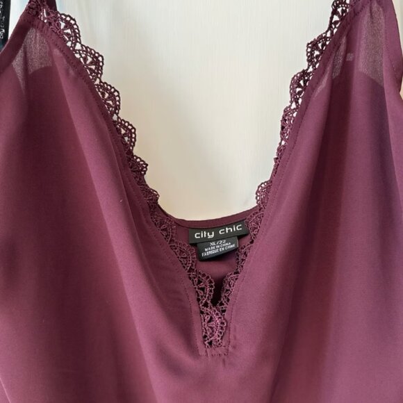 NWOT Deep V-Neck Lace lined‎ Cami, City Chic, Size XL (22) - Picture 2 of 3